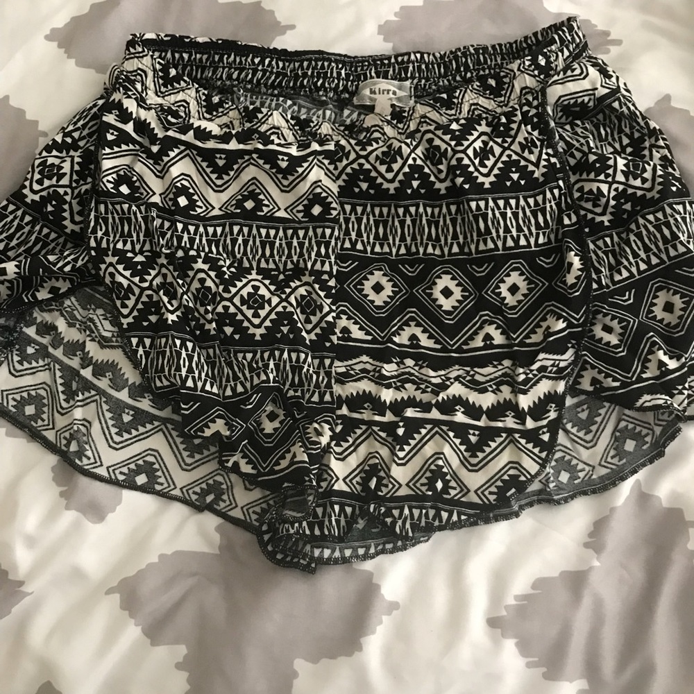 Printed Shorts by Kirra